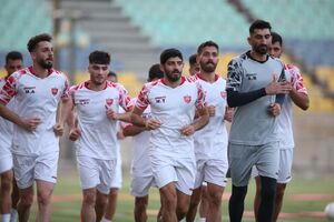 دومین تمرین پرسپولیس با حضور هواداران دومین تمرین پرسپولیس با حضور هواداران برگزار شد