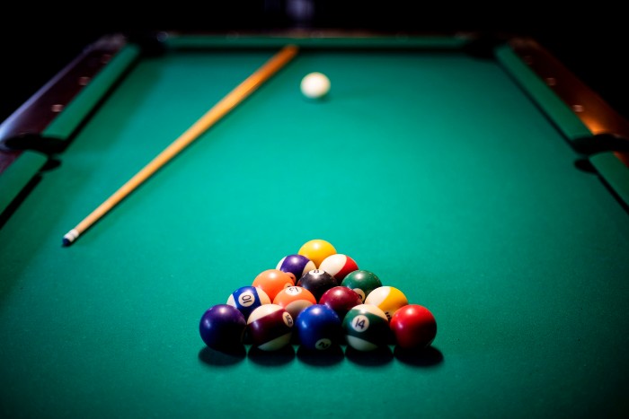 میز بیلیارد چیست و چه مشخصاتی دارد؟