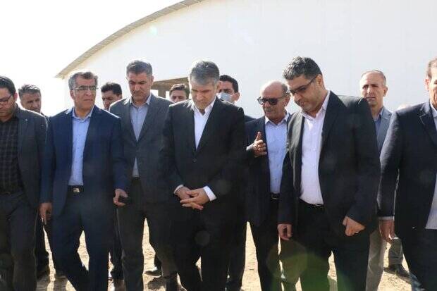 رفع محرومیت اولویت دولت در کردستان است/ بازدید از کارخانه قارچ