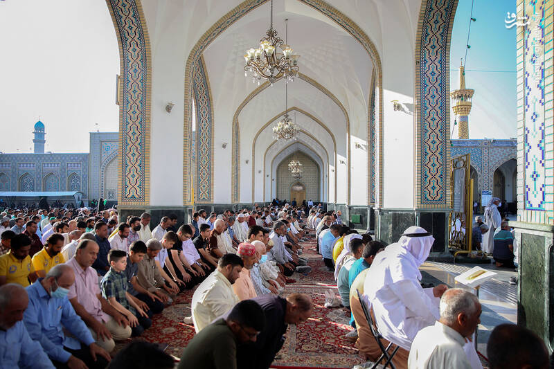 عکس/ اقامه نماز عید قربان در حرم رضوی