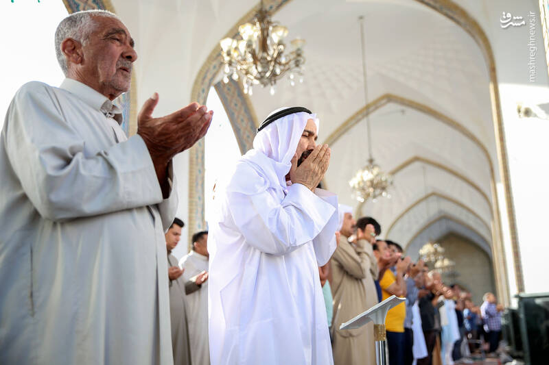 عکس/ اقامه نماز عید قربان در حرم رضوی