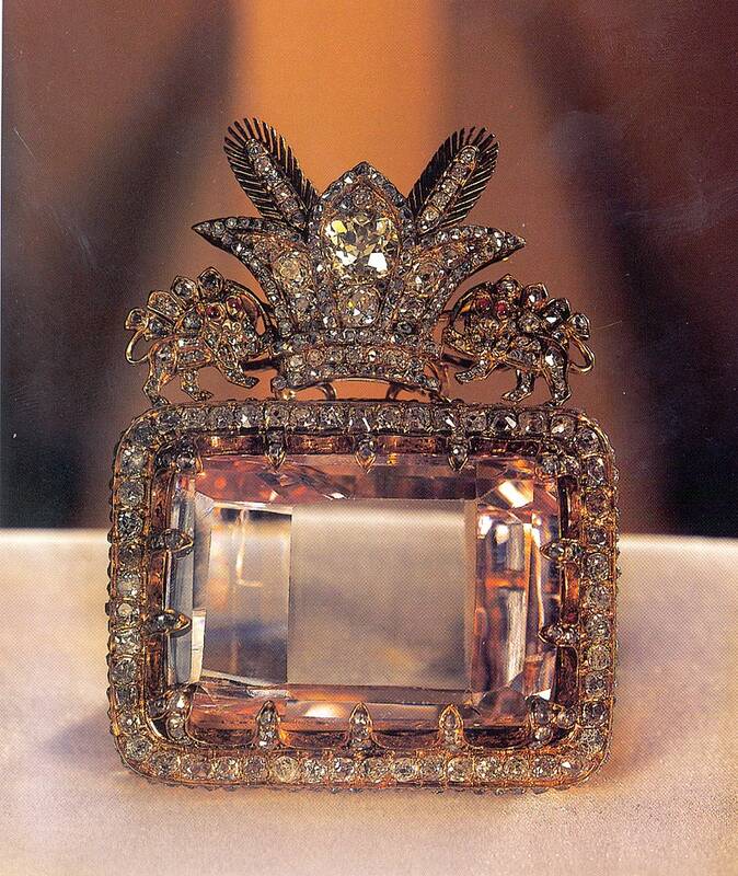 شاهان عشقِ جواهر در عهد قاجار و پهلوی / جواهرات ملی ایران چقدر میارزد؟ 2