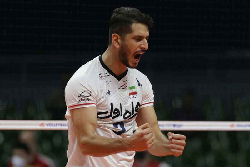 پاسخ تند ملیپوش والیبال به منتقدان