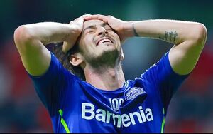 از تصمیم باشگاه زنیت شوکه شدم / در خانهام با لورکوزن قرارداد بستم!