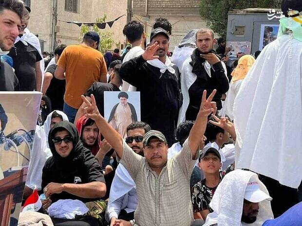 حضور گسترده طرفداران مقتدی صدر در نماز جمعه بغداد +عکس