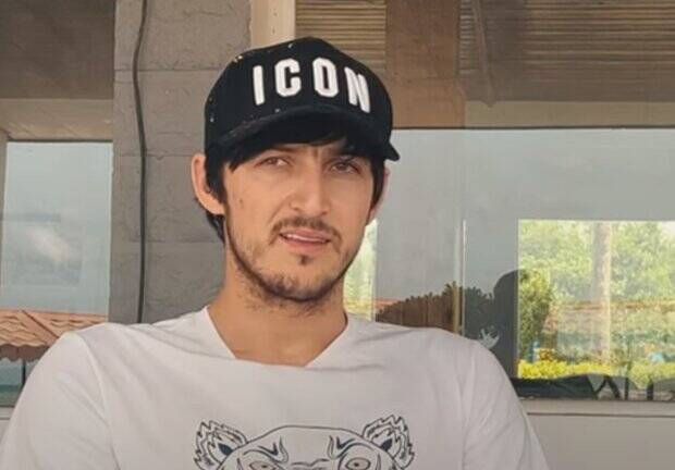 از تصمیم باشگاه زنیت شوکه شدم / در خانهام با لورکوزن قرارداد بستم! 5