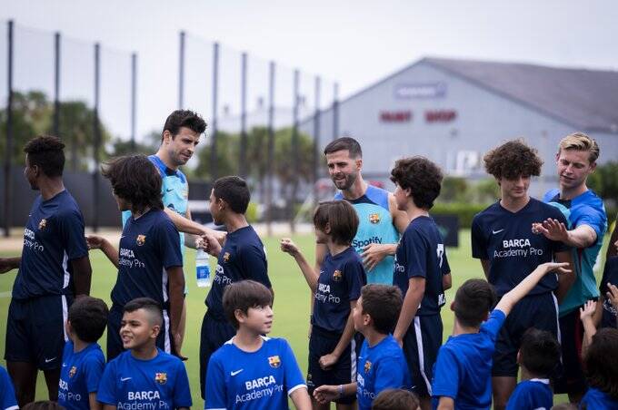 تداوم سیاسی کاری آمریکا علیه ایران با مهرهای به نام «ژاوی»/ وضعیت سرمربی بارسلونا چه شد؟