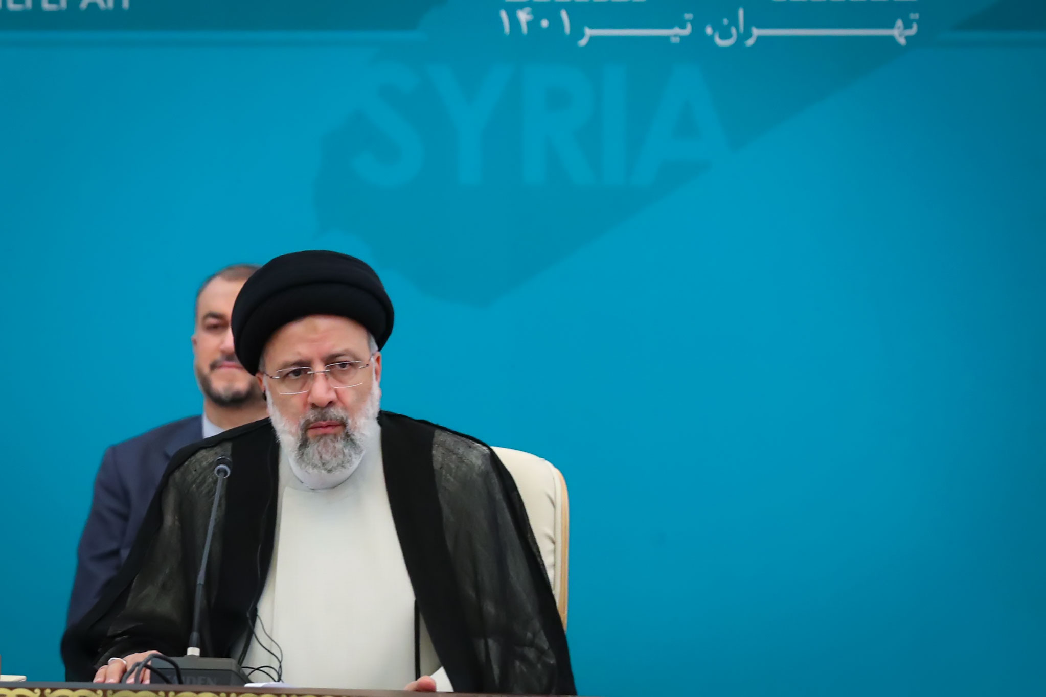 تحریمها ناقض حقوق بینالملل است/ ایران به حمایت از سوریه با قدرت بیشتر ادامه میدهد/ ضروری است هر چه سریعتر نیروهای آمریکا از کل منطقه از جمله سوریه خارج شوند