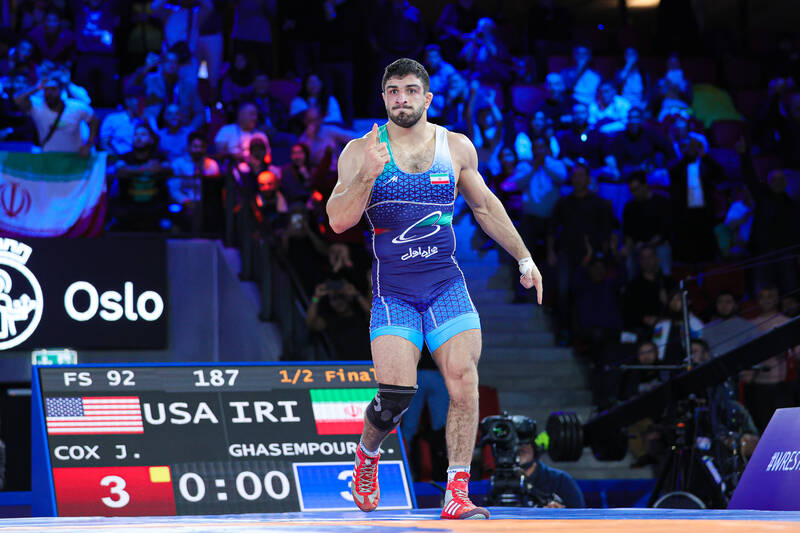 غولهای کشتی ایران و آمریکا را بشناسیم؛ از مبارزه دوباره یزدانی با جادوگر تا پیشبینی شکست جردن باروز