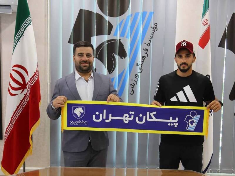 هافبک اسبق استقلال به پیکان پیوست