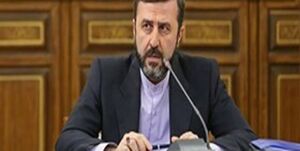 انتقاد غریبآبادی از رفتارهای متناقض و دوگانه برخی کشورهای اروپایی