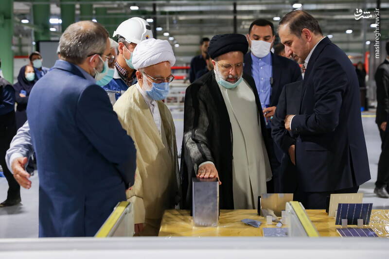 با هر امری که امور مردم را دچار وقفه کند، مبارزه میکنیم/ افتتاح بزرگترین خط تولید پنلهای خورشیدی کشور در خمین