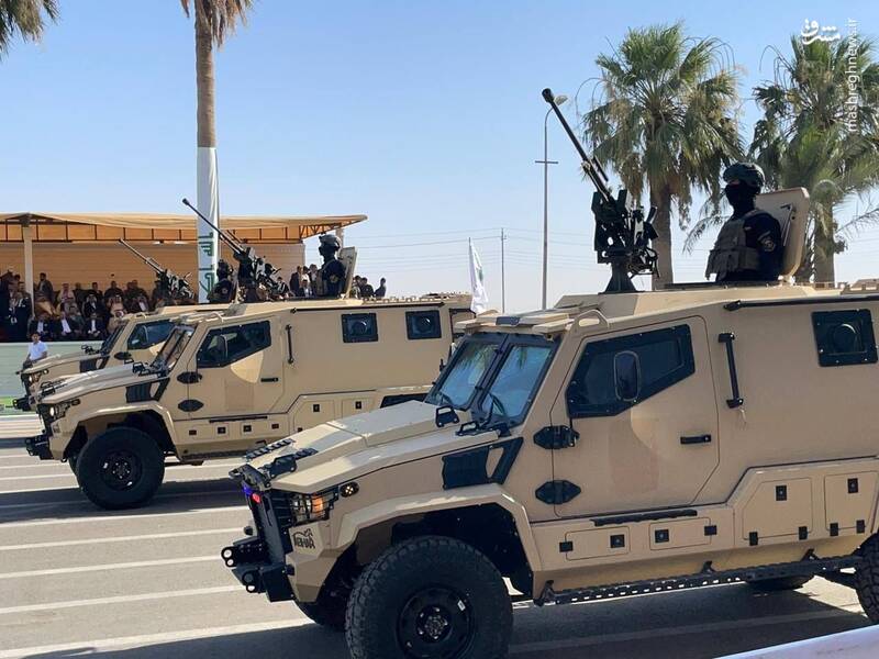 قدرت نمایی حشدالشعبی با انواع تسلیحات نظامی+ عکس