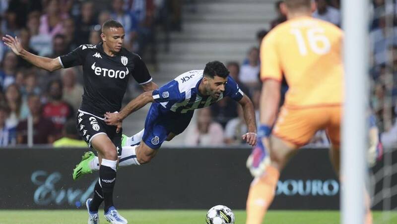 دفاع تمام قد پورتو از طارمی