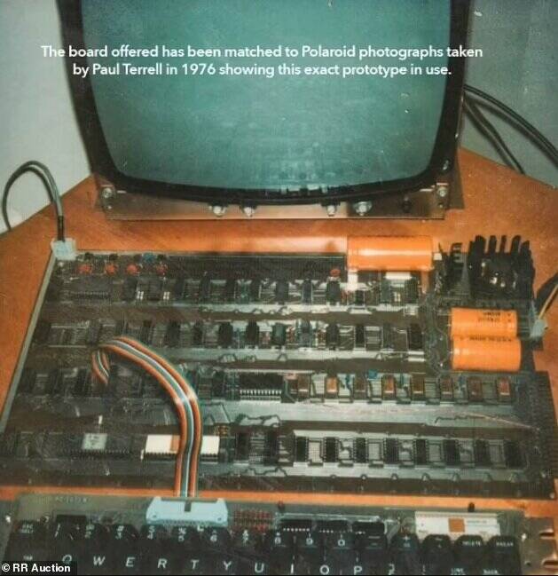 فروش نمونه اولیه کامپیوتر اپل در حراجی | تصاویر رایانهای که نیم میلیون دلار میارزد