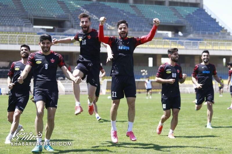 اعتراض مهاجم پرسپولیس به رقم قراردادش