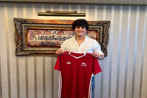 اقتدار سرمربی تراکتور و بیحاشیه شدن تیم/بردیف «بله قربانگو» نشد