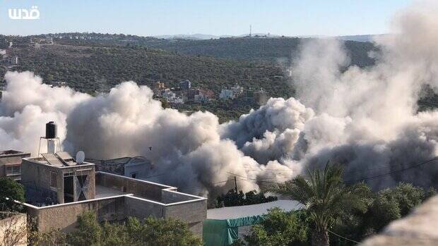 نظامیان صهیونیست منزل دو مجری عملیات ارئیل را ویران کردند+تصاویر