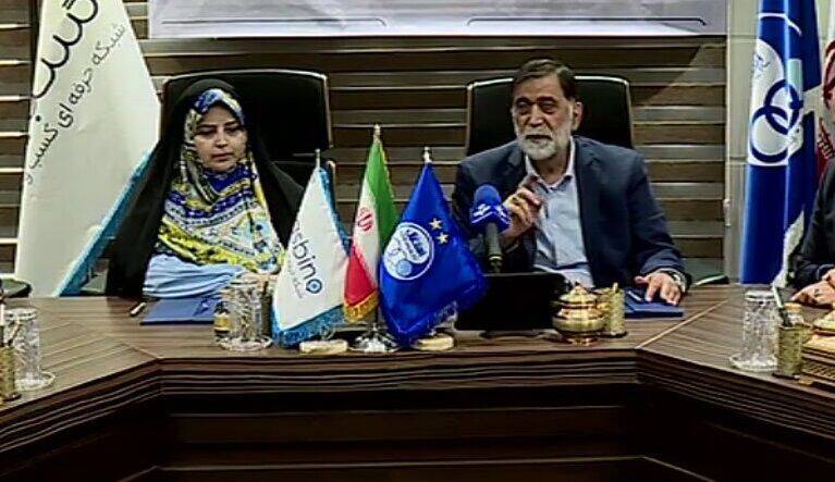 آجرلو باید پست خود را واگذار کند