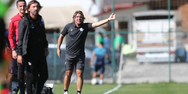 پرونده سرمربی استقلال در فیفا بسته شد