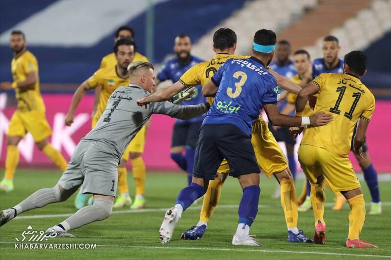 خوب شد استقلال به یک تیم گردن کلفت خورد/ سپاهان یا پل می شود یا سد راه!/ حالا عیار ساپینتو همان هفته اول مشخص می شود