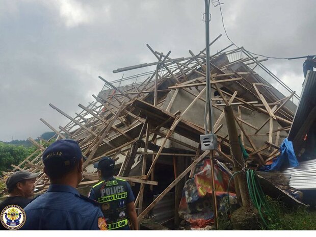 زلزله ۷.۱ ریشتری در فیلیپین/ ۶ نفر کشته و بیش از ۶۰ تَن زخمی شدند