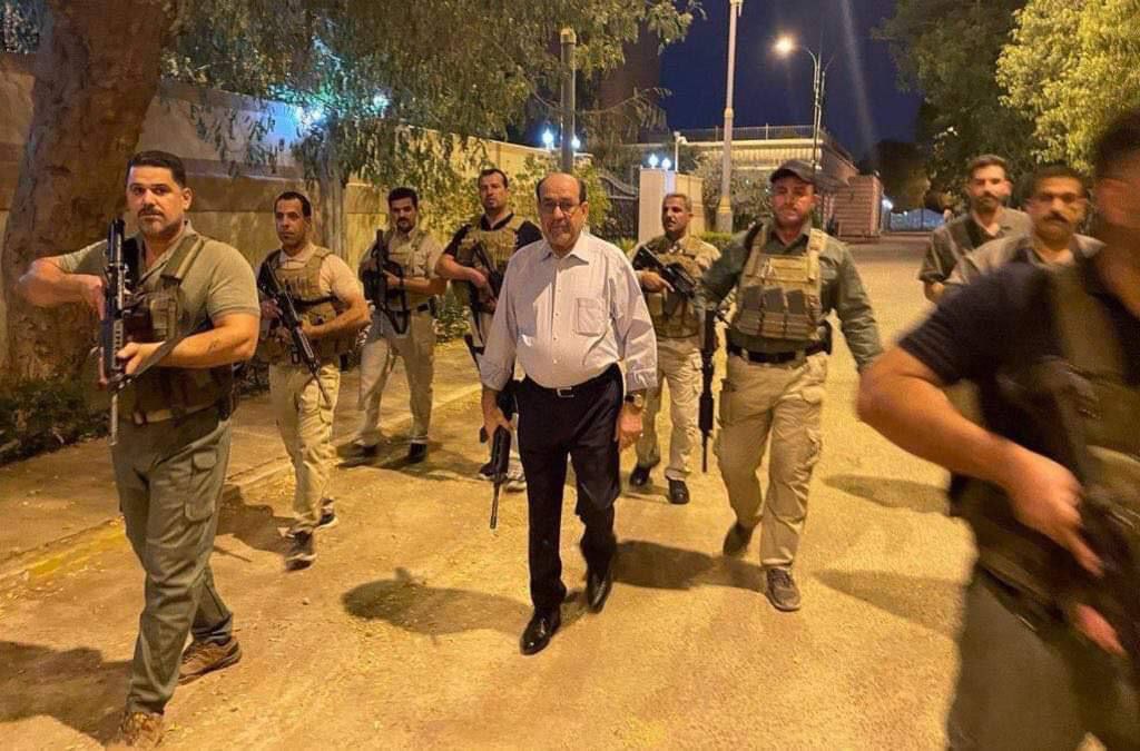 رجز خوانی برای کودتای خیابانی و حمله به مقر رهبران گروههای سیاسی شیعی/ آیا تلاشها برای به آشوب کشاندن جلسه سرنوشتساز پارلمان نتیجه میدهد؟ + عکس