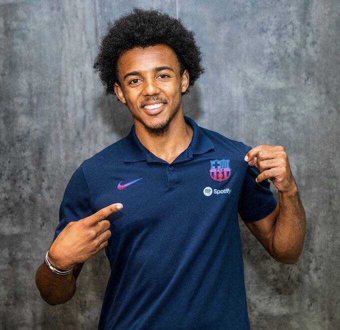 پنجمین خرید بارسا رسمی شد / ششمین بازیکن جدید ژاوی کیست؟