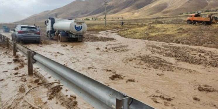 سیلاب فیروزکوه 9فوتی، 16 مفقودی و 12 مصدوم داشت / حضور گروههای امدادی و جهادی در مناطق درگیر سیلاب + فیلم و عکس 5