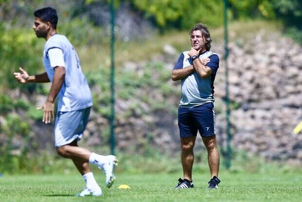 لیست استقلال با ۲+۲۶ بازیکن بسته میشود