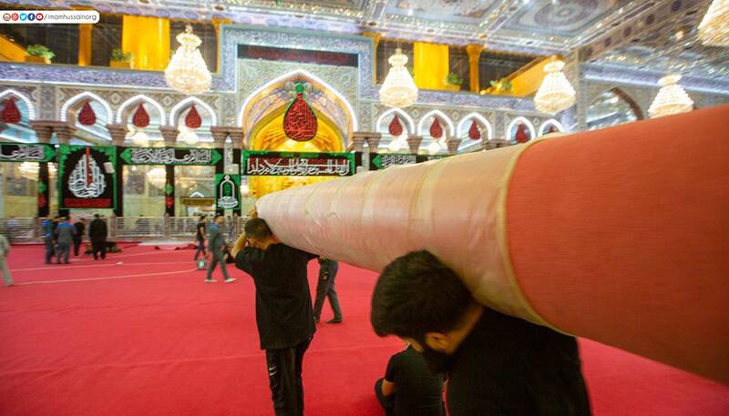 پهن شدن موکت قرمز در تمامی صحنهای حرم امام حسین