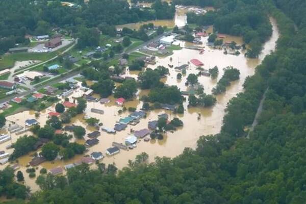 تلفات سیل کنتاکی آمریکا به ۲۵ نفر رسید+عکس