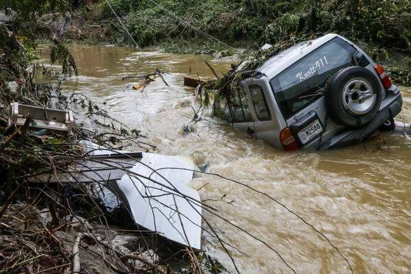 تلفات سیل کنتاکی آمریکا به ۲۵ نفر رسید+عکس