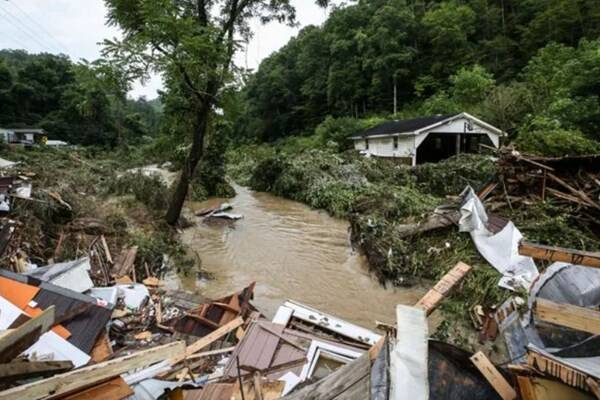 تلفات سیل کنتاکی آمریکا به ۲۵ نفر رسید+عکس