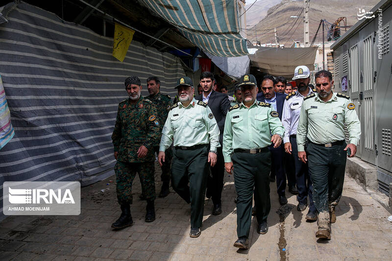 چرا جریان اشرافی و غربگرا با «لباس گِلی» مسئولین مشکل دارد!؟ /وحشت افراطیون اصلاح طلب از مقایسه عملکرد دولت و شهرداری تهران با کارنامه اصلاحات