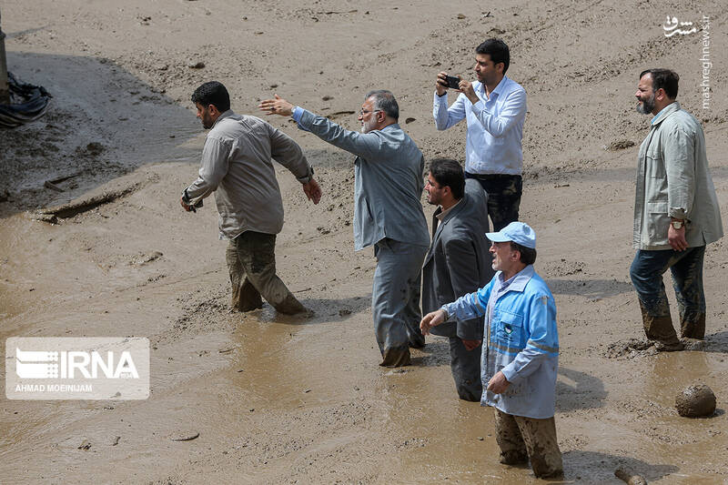چرا جریان اشرافی و غربگرا با «لباس گِلی» مسئولین مشکل دارد!؟ /وحشت افراطیون اصلاح طلب از مقایسه عملکرد دولت و شهرداری تهران با کارنامه اصلاحات