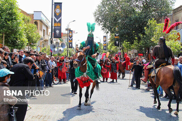 حرکت نمادین کاروان سیدالشهدا (ع) در زنجان