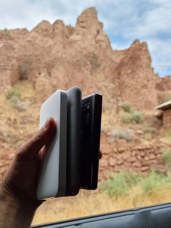 چرا بالگرد رئیس جمهور در باغ گردو فرود آمد؟/عکس های این جهادگر داوطلب ضد شایعه است +تصاویر