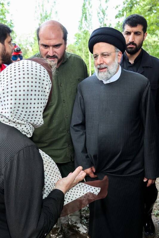 خانهباغ ۴۰۰۰متری در اختیار امدادگران و جهادیها +عکس