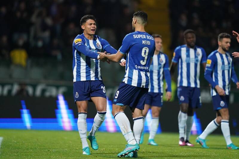 طارمی و هزار و یک مسئولیت