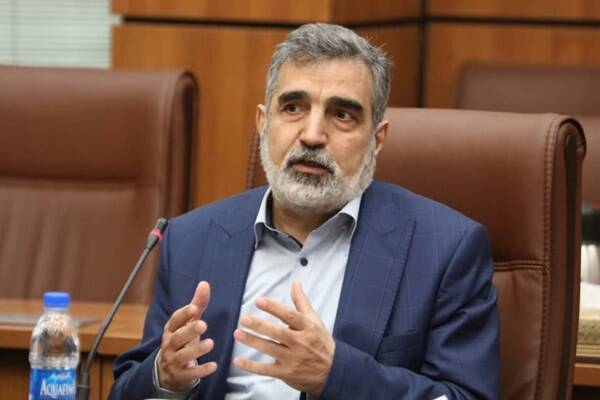 گازدهی به سانتریفیوژهای پیشرفته پاسخی به زیادهخواهی آمریکا