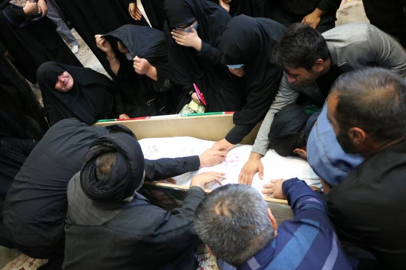 بازگشت پسر به آغوش مادر پس از ۳۹ سال +عکس