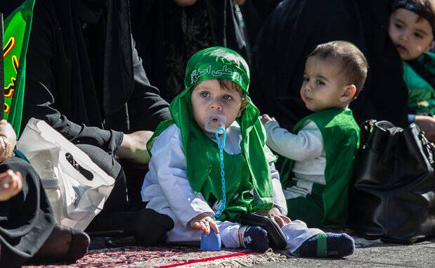 عزاداری مادرانه برای نوزاد کربلا