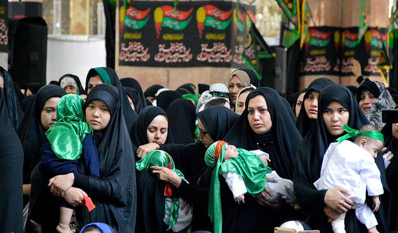 عزاداری مادرانه برای نوزاد کربلا