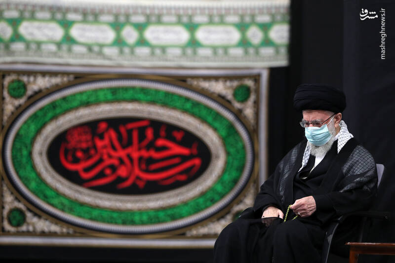 مراسم عزاداری شب تاسوعای حسینی(ع) با حضور رهبر انقلاب +عکس