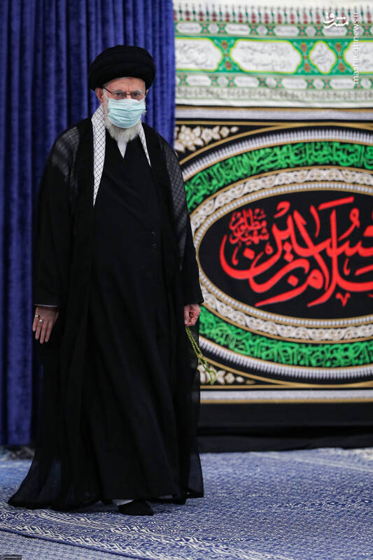 مراسم عزاداری شب تاسوعای حسینی(ع) با حضور رهبر انقلاب +عکس