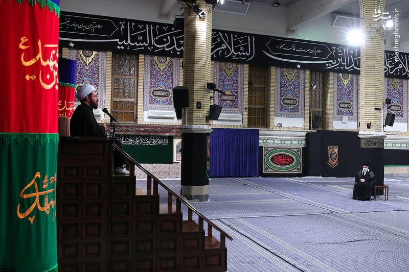 مراسم عزاداری شب تاسوعای حسینی(ع) با حضور رهبر انقلاب +عکس