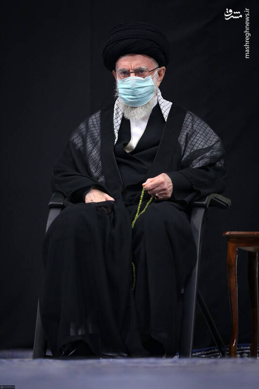 مراسم عزاداری شب تاسوعای حسینی(ع) با حضور رهبر انقلاب +عکس