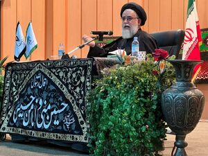 اصلاح جامعه در گرو آزادی بیان نخبگان است
