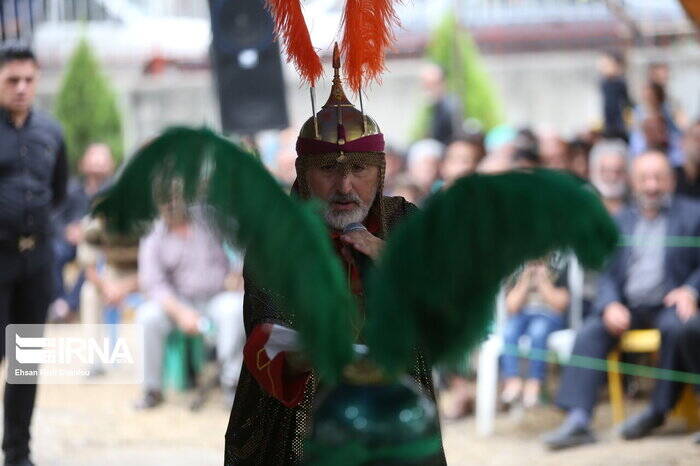 رد خون بر مشکِ ماه بنیهاشم
